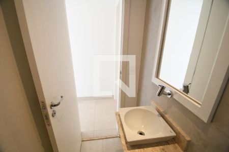 Lavabo de apartamento à venda com 3 quartos, 107m² em Cambuí, Campinas