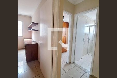 Corredor de apartamento para alugar com 2 quartos, 65m² em Jaguaribe, Osasco