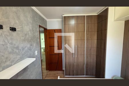 Quarto 1 de apartamento para alugar com 2 quartos, 53m² em Vila Clarice, Santo André