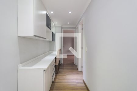 Corredor de apartamento para alugar com 2 quartos, 46m² em Parque Munhoz, São Paulo