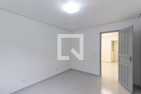 Quarto 2 de casa para alugar com 2 quartos, 90m² em Vila Imperio, São Paulo