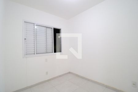 Quarto 2 de apartamento para alugar com 3 quartos, 75m² em Granada, Uberlândia