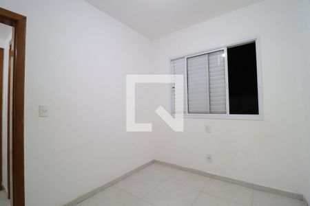 Quarto 2 de apartamento para alugar com 3 quartos, 75m² em Granada, Uberlândia