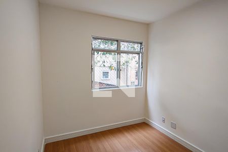 Quarto 1 de apartamento para alugar com 2 quartos, 55m² em Freguesia (Jacarepaguá), Rio de Janeiro