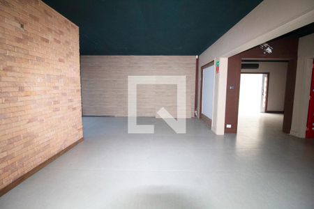 Casa para alugar com 4 quartos, 330m² em Sumaré, São Paulo