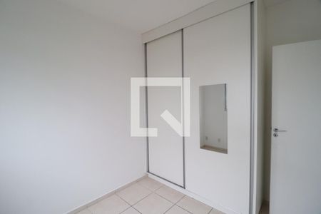 Quarto 2 de apartamento para alugar com 2 quartos, 54m² em Shopping Park, Uberlândia
