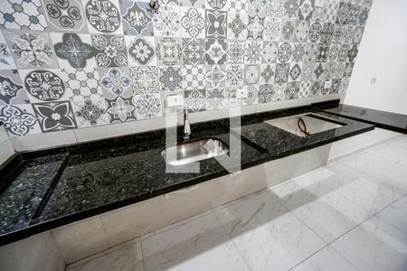 Sala/Cozinha de apartamento para alugar com 2 quartos, 43m² em Vila Santa Isabel, São Paulo