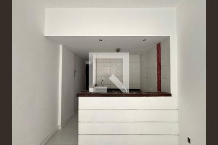 Cozinha de apartamento para alugar com 1 quarto, 28m² em Leme, Rio de Janeiro