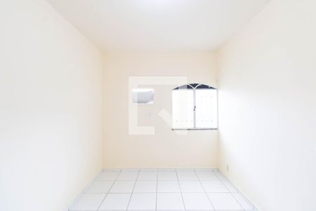 Sala de casa para alugar com 2 quartos, 50m² em Campo Grande, Rio de Janeiro