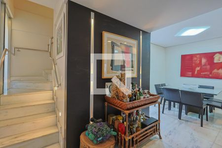 Corredor de apartamento à venda com 4 quartos, 180m² em Vila Paris, Belo Horizonte