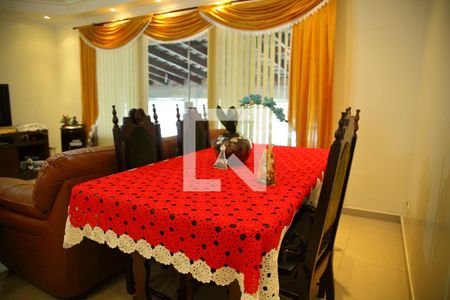 Sala de Jantar de casa para alugar com 3 quartos, 192m² em Dos Casa, São Bernardo do Campo