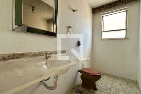 Lavabo de apartamento para alugar com 3 quartos, 300m² em Copacabana, Rio de Janeiro