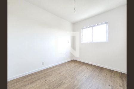 Quarto 2 de apartamento à venda com 2 quartos, 56m² em Vila Amaral, Belo Horizonte