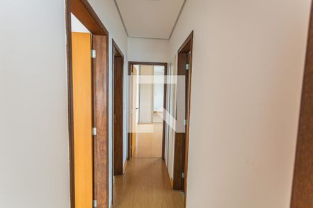 Corredor de apartamento para alugar com 3 quartos, 105m² em Anchieta, Belo Horizonte