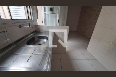 Sala/Cozinha de casa para alugar com 1 quarto, 33m² em Parque Maria Helena, Suzano