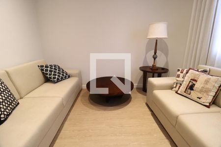Sala de casa para alugar com 4 quartos, 225m² em Santa Mônica, Uberlândia