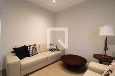 Sala de casa para alugar com 4 quartos, 225m² em Santa Mônica, Uberlândia