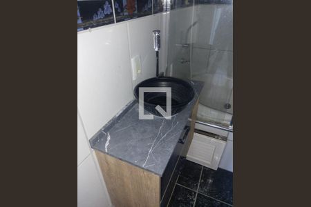 Banheiro de apartamento à venda com 2 quartos, 87m² em Centro, São Leopoldo