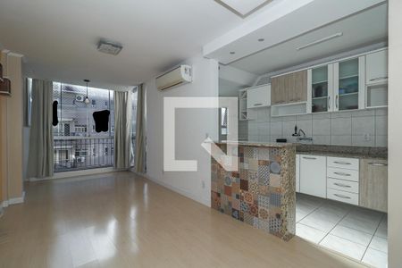 Sala de apartamento à venda com 3 quartos, 77m² em São Sebastião, Porto Alegre