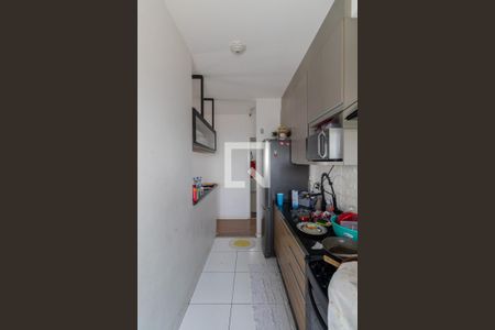 Sala/Cozinha/Área de Serviço  de apartamento para alugar com 2 quartos, 60m² em Vila Paranagua, São Paulo