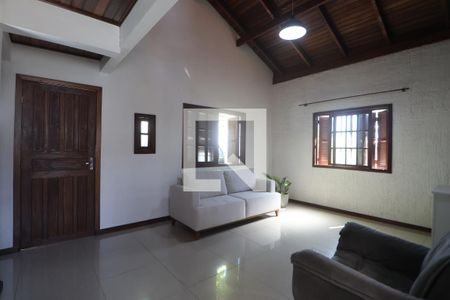 Sala de casa à venda com 4 quartos, 345m² em Mathias Velho, Canoas