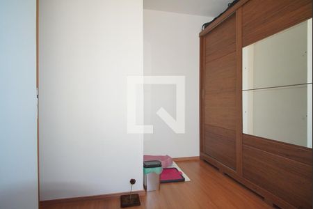 Quarto 1 de apartamento à venda com 2 quartos, 52m² em Humaitá, Porto Alegre