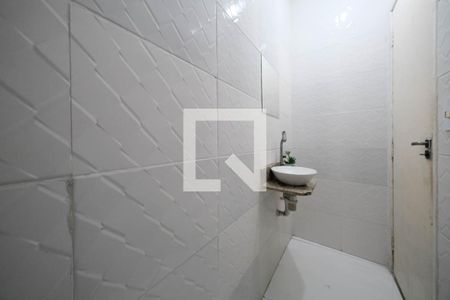 Lavabo de casa para alugar com 2 quartos, 168m² em Jardim Danfer, São Paulo