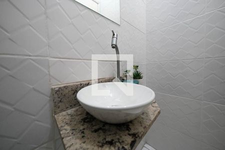 Lavabo de casa para alugar com 2 quartos, 168m² em Jardim Danfer, São Paulo