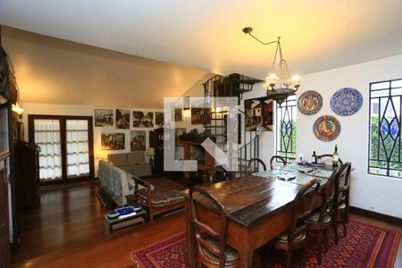 Sala  de casa à venda com 3 quartos, 296m² em Jardim Vitoria Regia (zona Oeste), São Paulo