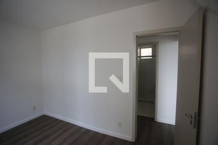 Quarto de apartamento para alugar com 2 quartos, 48m² em Vila Magnesita, Belo Horizonte
