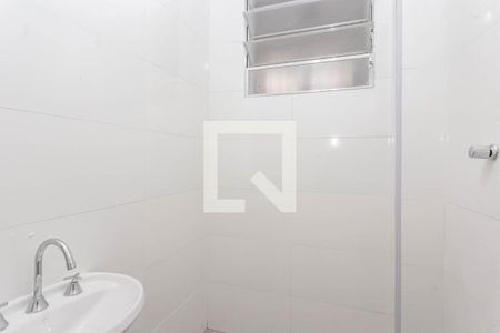 Banheiro de apartamento para alugar com 2 quartos, 67m² em Aclimação, São Paulo