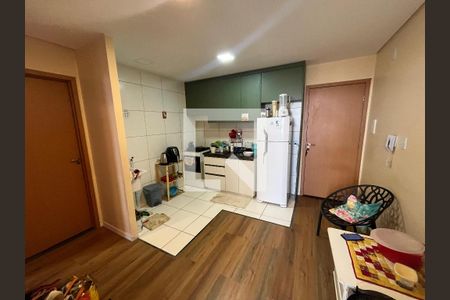 SALA E COZINHA INTEGRADA de apartamento para alugar com 2 quartos, 34m² em Conjunto 12, Brasília