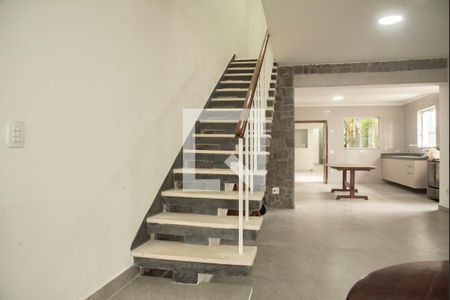 Sala de casa para alugar com 4 quartos, 250m² em Planalto Paulista, São Paulo