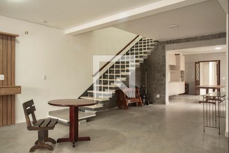 Sala de casa para alugar com 4 quartos, 250m² em Planalto Paulista, São Paulo