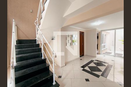 Sala de casa de condomínio para alugar com 2 quartos, 374m² em Jardim Tereza Cristina, Jundiaí