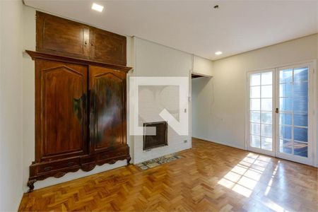 Casa à venda com 4 quartos, 430m² em Chácara Monte Alegre, São Paulo