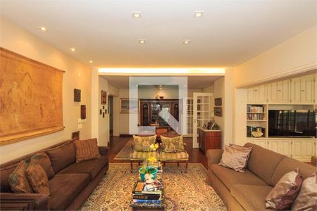 Casa à venda com 5 quartos, 520m² em Jardim Petropolis, São Paulo