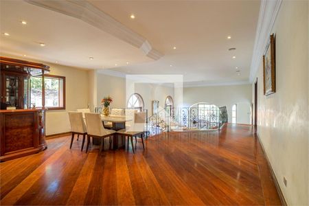 Casa à venda com 4 quartos, 788m² em Jardim dos Estados, São Paulo