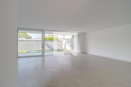 Casa à venda com 4 quartos, 401m² em Campo Belo, São Paulo
