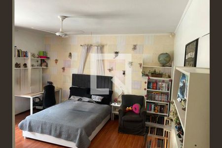 Casa à venda com 4 quartos, 730m² em Chácara Monte Alegre, São Paulo