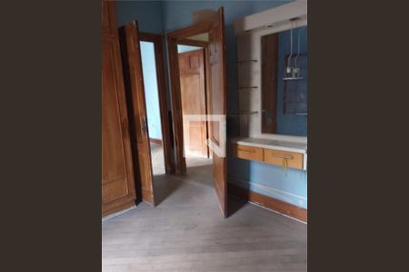 Casa à venda com 4 quartos, 330m² em Cambuci, São Paulo