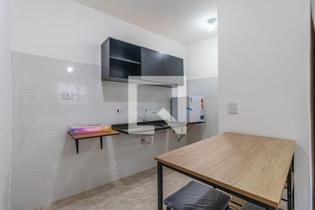 Cozinha de kitnet/studio para alugar com 1 quarto, 40m² em Vila Universal, Barueri