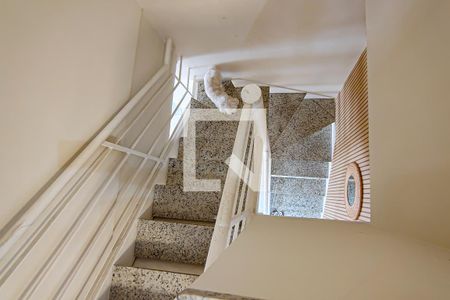 Escada de apartamento à venda com 2 quartos, 180m² em Barra da Tijuca, Rio de Janeiro