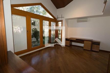 Casa à venda com 4 quartos, 540m² em Cidade Ademar, São Paulo