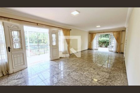 Casa à venda com 4 quartos, 329m² em Jardim Vitória Régia, São Paulo