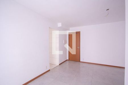 Sala de apartamento para alugar com 3 quartos, 62m² em Mutondo, São Gonçalo