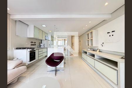 Sala/Cozinha de apartamento à venda com 1 quarto, 74m² em Vila Nova Conceição, São Paulo