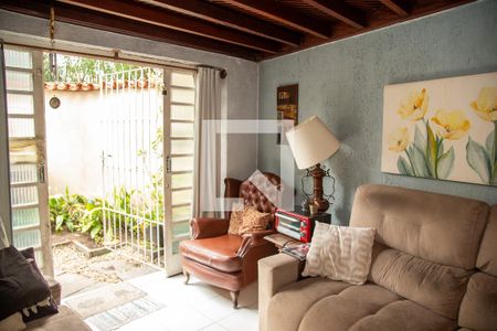 Sala de casa à venda com 2 quartos, 137m² em Jardim Petropolis, São Paulo