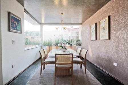 Sala de casa à venda com 3 quartos, 275m² em City América, São Paulo