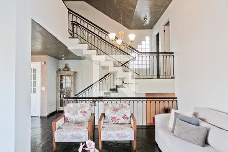 Sala de casa à venda com 3 quartos, 275m² em City América, São Paulo